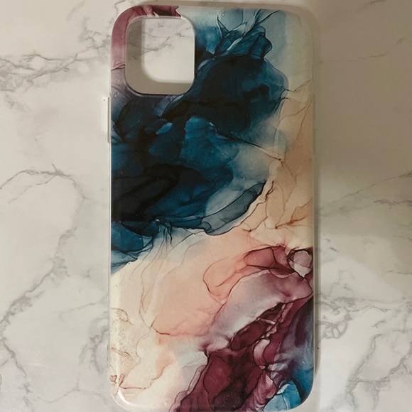 Brand new iPhone 11 Phone Cases! - Picture 5 of 7
